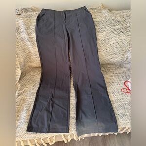 Vuori women’s Mela wide leg pant Small charcoal
New with tags